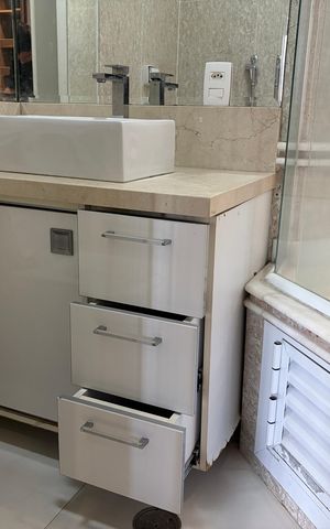 Apartamento para alugar com 140m², 2 quartos e 2 vagasBanheiro da Suíte
