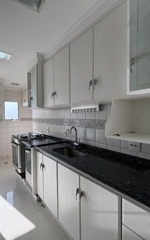 Apartamento para alugar com 140m², 2 quartos e 2 vagasCozinha