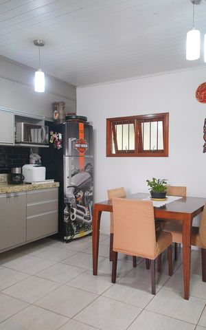 Casa à venda com 76m², 2 quartos e 1 vagaSala/Cozinha