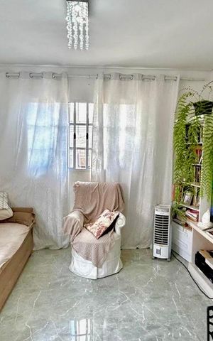 Casa à venda com 35m², 1 quarto e 1 vaga Casa à venda com 35m², 1 quarto e 1 vagaSala Cozinha
