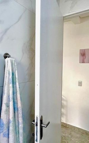Casa à venda com 35m², 1 quarto e 1 vaga Casa à venda com 35m², 1 quarto e 1 vagaBanheiro 1