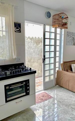 Casa à venda com 35m², 1 quarto e 1 vaga Casa à venda com 35m², 1 quarto e 1 vagaSala Cozinha