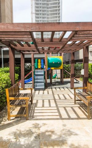 Apartamento para alugar com 122m², 2 quartos e 2 vagasÁrea comum - Playground