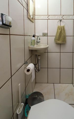 Casa à venda com 146m², 3 quartos e 4 vagas Casa à venda com 146m², 3 quartos e 4 vagasBanheiro 2