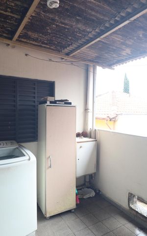Casa à venda com 240m², 6 quartos e 2 vagasÁrea de Serviço