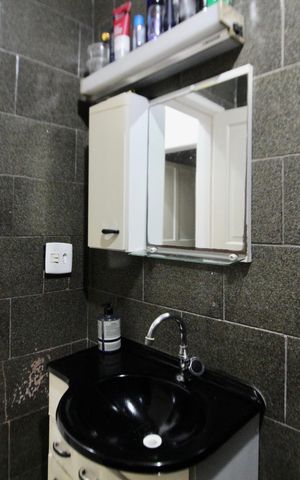 Casa à venda com 153m², 4 quartos e 2 vagas Casa à venda com 153m², 4 quartos e 2 vagasBanheiro