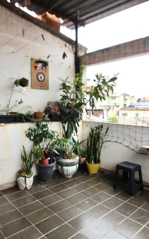 Casa à venda com 153m², 4 quartos e 2 vagas Casa à venda com 153m², 4 quartos e 2 vagasQuintal