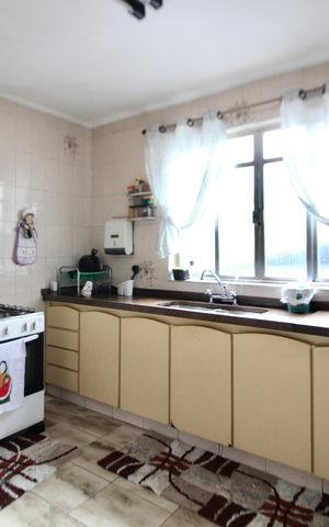 Casa à venda com 153m², 4 quartos e 2 vagas Casa à venda com 153m², 4 quartos e 2 vagasCozinha