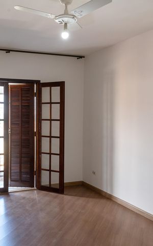 Casa para alugar com 150m², 2 quartos e 2 vagasQuarto 1