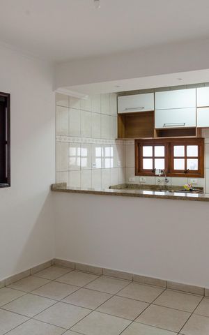 Casa para alugar com 150m², 2 quartos e 2 vagasCozinha