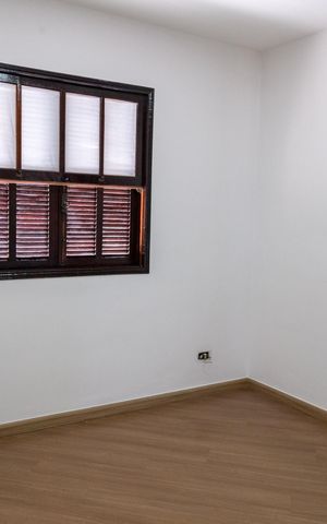 Casa para alugar com 150m², 2 quartos e 2 vagasQuarto 2