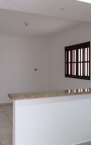 Casa para alugar com 150m², 2 quartos e 2 vagasCozinha