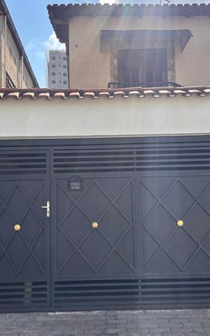 Casa para alugar com 150m², 2 quartos e 2 vagas Casa para alugar com 150m², 2 quartos e 2 vagasFachada