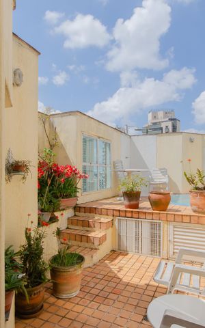 Apartamento à venda com 122m², 2 quartos e 2 vagasPiso Superior