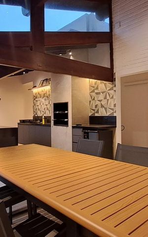Apartamento à venda com 323m², 3 quartos e 2 vagas Apartamento à venda com 323m², 3 quartos e 2 vagasÁrea externa