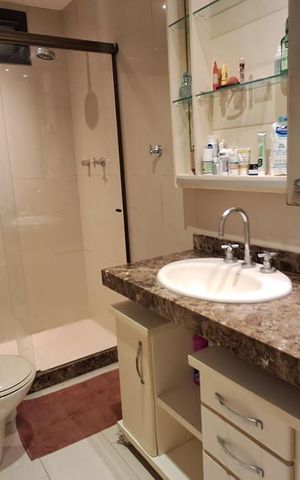 Apartamento à venda com 323m², 3 quartos e 2 vagas Apartamento à venda com 323m², 3 quartos e 2 vagasBanheiro 3
