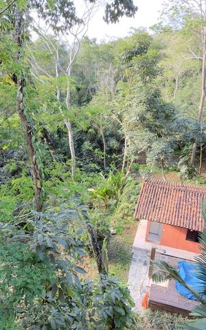 Casa à venda com 272m², 3 quartos e 4 vagas Casa à venda com 272m², 3 quartos e 4 vagasÁrea externa