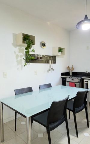Casa à venda com 272m², 3 quartos e 4 vagas Casa à venda com 272m², 3 quartos e 4 vagasCozinha