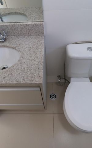 Apartamento para alugar com 62m², 2 quartos e 2 vagasBanheiro social 
