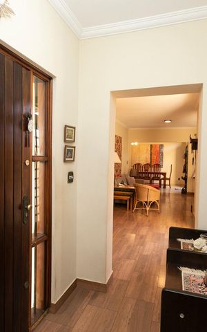 Casa à venda com 251m², 3 quartos e 4 vagasHALL DE ENTRADA