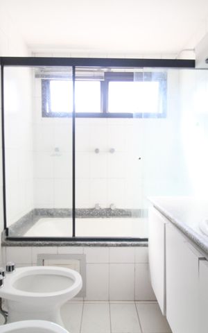 Apartamento à venda com 107m², 3 quartos e 2 vagasBanheiro Suíte 