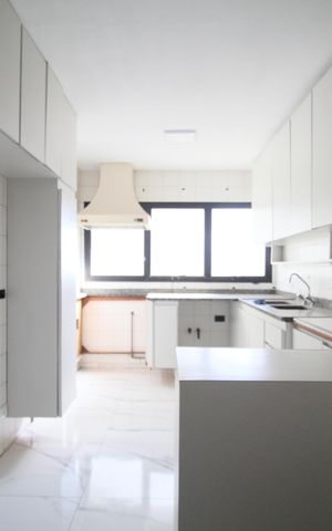 Apartamento à venda com 107m², 3 quartos e 2 vagasCozinha - Armários