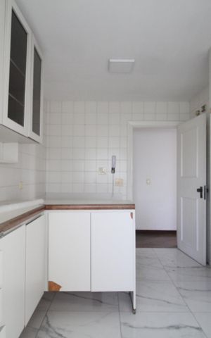 Apartamento à venda com 107m², 3 quartos e 2 vagasCozinha - Armários