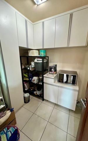 Casa à venda com 408m², 3 quartos e 2 vagas Casa à venda com 408m², 3 quartos e 2 vagasCozinha