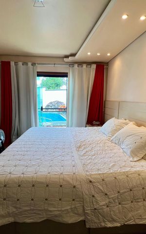 Casa à venda com 408m², 3 quartos e 2 vagas Casa à venda com 408m², 3 quartos e 2 vagasQuarto