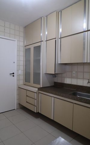 Apartamento para alugar com 117m², 3 quartos e 3 vagasCozinha