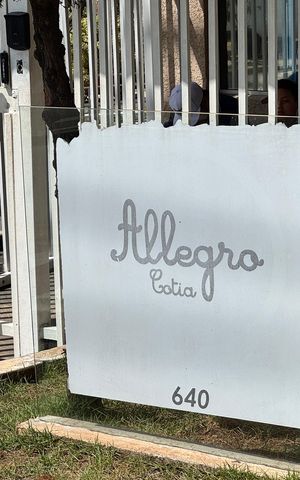 Apartamento para alugar com 45m², 2 quartos e 1 vaga Apartamento para alugar com 45m², 2 quartos e 1 vagaFachada