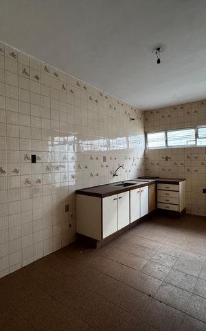 Casa para alugar com 180m², 4 quartos e 4 vagas Casa para alugar com 180m², 4 quartos e 4 vagasCozinha