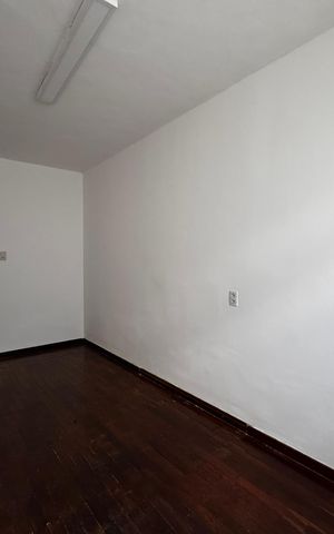 Casa para alugar com 180m², 4 quartos e 4 vagas Casa para alugar com 180m², 4 quartos e 4 vagasQuarto
