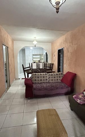 Casa para alugar com 100m², 3 quartos e 1 vagaSala