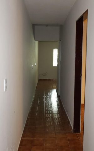 Casa para alugar com 80m², 2 quartos e 1 vagaCorredor