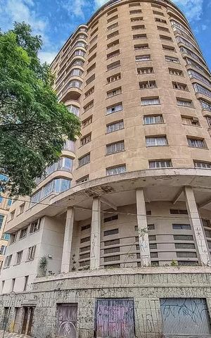 Apartamento à venda com 133m², 3 quartos e sem vaga Apartamento à venda com 133m², 3 quartos e sem vagaFachada