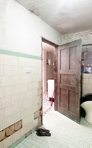 Casa à venda com 112m², 2 quartos e 2 vagas Casa à venda com 112m², 2 quartos e 2 vagasBanheiro Social