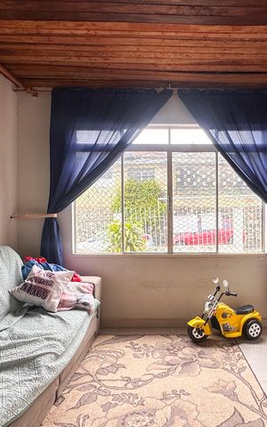 Casa à venda com 112m², 2 quartos e 2 vagas Casa à venda com 112m², 2 quartos e 2 vagasSala
