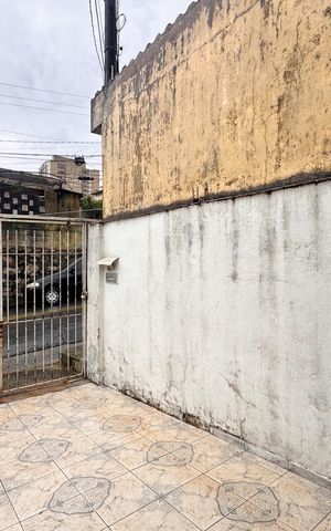 Casa à venda com 112m², 2 quartos e 2 vagas Casa à venda com 112m², 2 quartos e 2 vagasGaragem