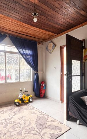 Casa à venda com 112m², 2 quartos e 2 vagas Casa à venda com 112m², 2 quartos e 2 vagasSala