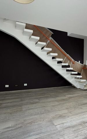 Casa à venda com 114m², 2 quartos e 1 vaga Casa à venda com 114m², 2 quartos e 1 vagaSala