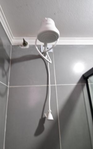 Casa à venda com 106m², 3 quartos e 3 vagasBanheiro Suíte