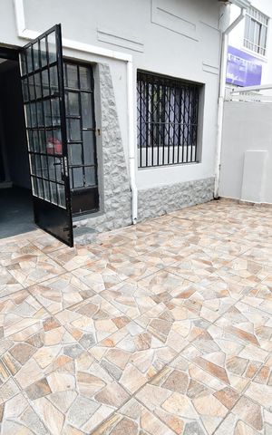 Casa à venda com 106m², 3 quartos e 3 vagasGaragem
