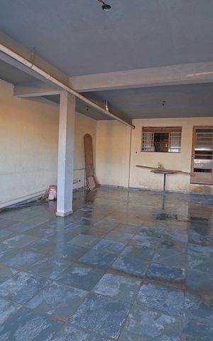 Casa à venda com 243m², 3 quartos e 2 vagasQuintal