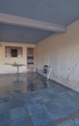 Casa à venda com 243m², 3 quartos e 2 vagasQuintal