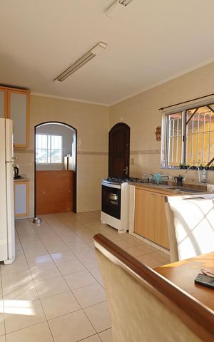Casa à venda com 243m², 3 quartos e 2 vagasCozinha