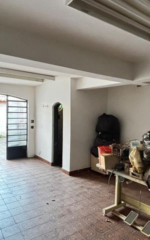 Casa à venda com 360m², 4 quartos e 2 vagasPorão