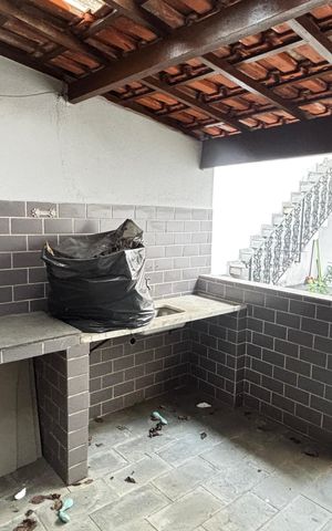 Casa à venda com 360m², 4 quartos e 2 vagasQuintal - Churrasqueira