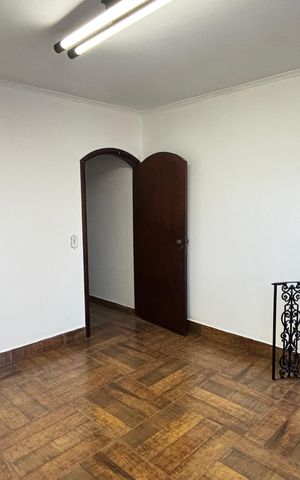 Casa à venda com 360m², 4 quartos e 2 vagasSala Tv