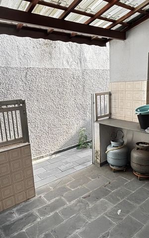 Casa à venda com 360m², 4 quartos e 2 vagasÁrea de Serviço